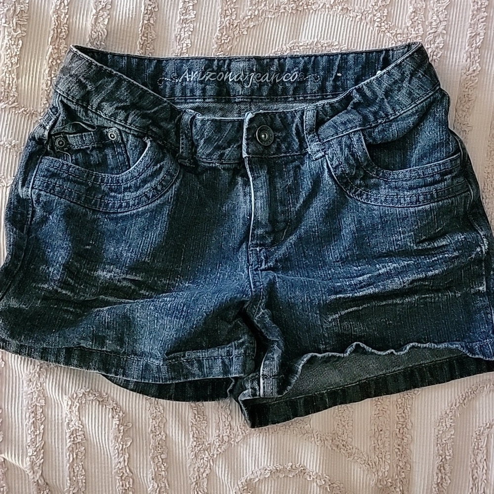 Arizona Jeans Co Girls denim shorts, 12 Regular.